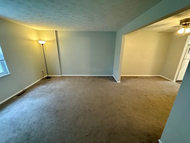 Building Photo - Charming 2 Bed 1 Bath in Cranberry!