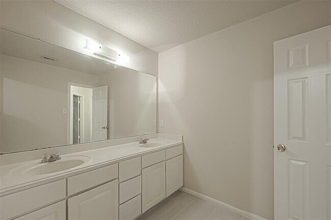 Building Photo - 3502 Zephyr Glen Way