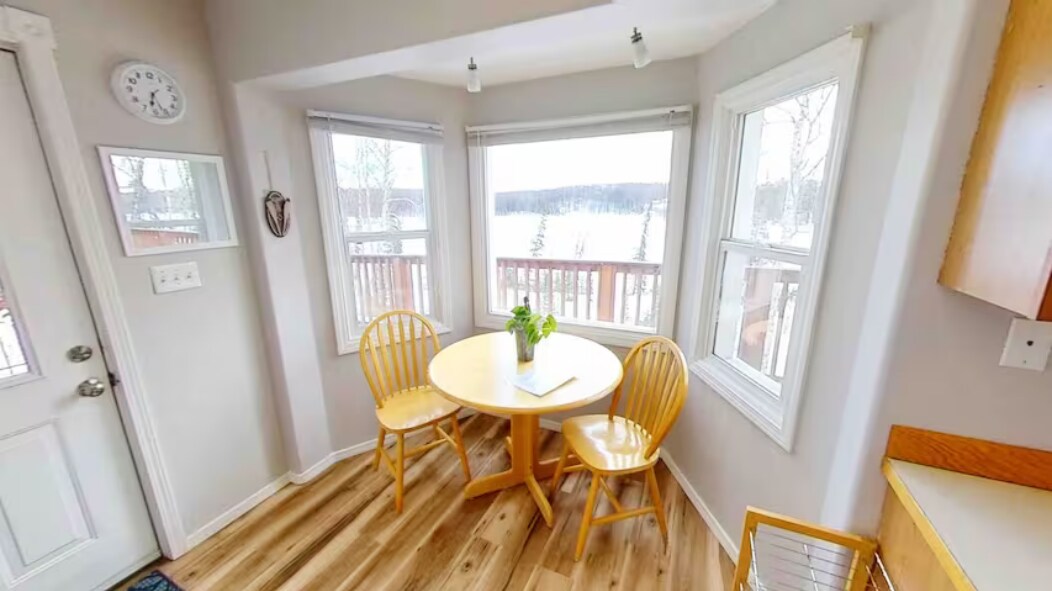 Building Photo - 6140 W Robin Hood Ln