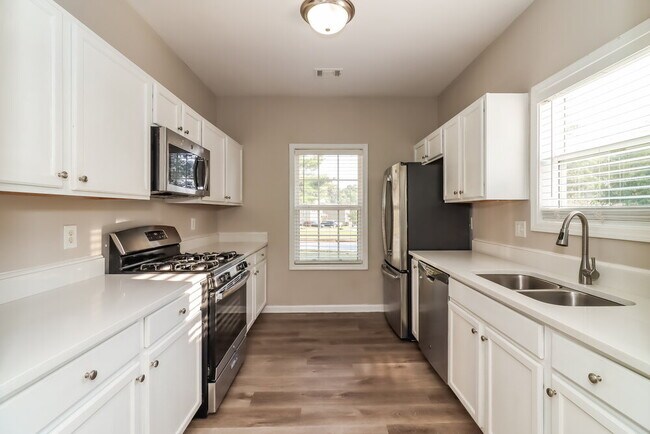 Building Photo - 18 Westin Way