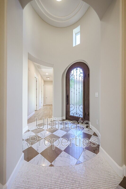 Building Photo - 28995 N 71st Ave