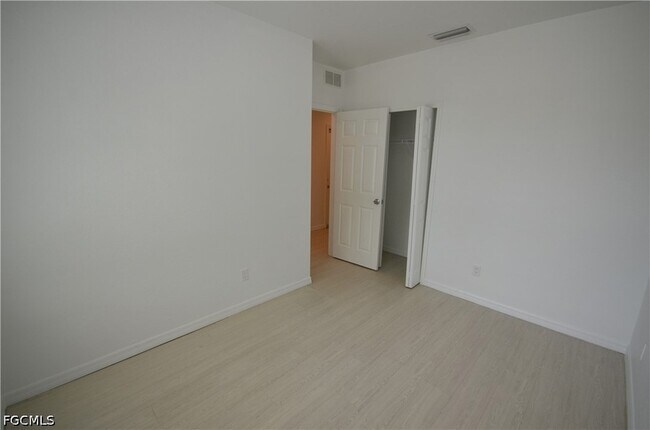 Building Photo - 3303 Armstrong Ct