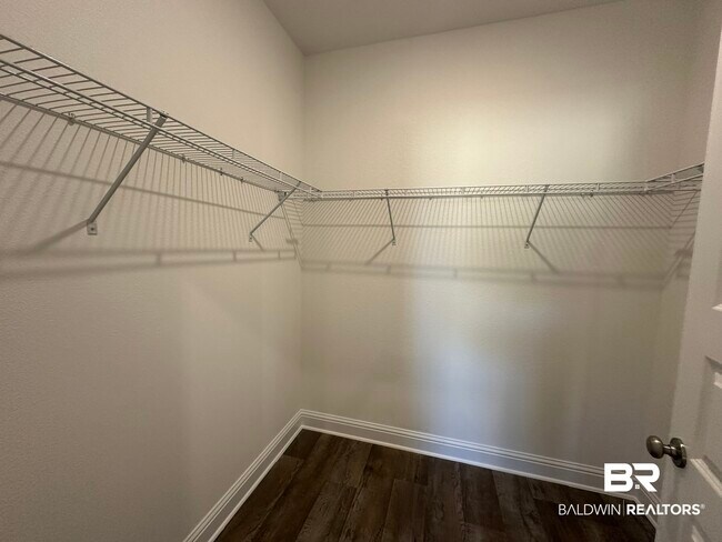 Building Photo - 13296 Shea Cir
