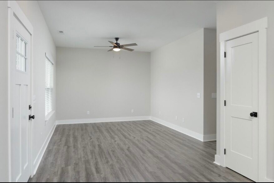 Building Photo - 4209 Willard Dr