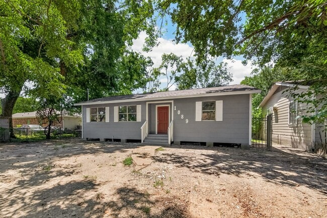 Building Photo - 1089 Conklin St