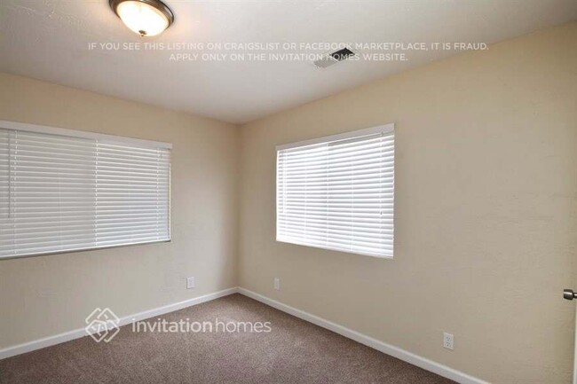 Building Photo - 3000 Phillips Ct