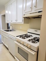 Building Photo - 66 Shrewsbury Green Dr
