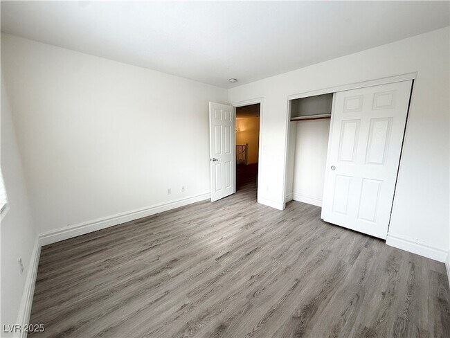 Building Photo - 9748 Waukegan Ave