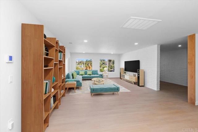 Building Photo - 16220 Del Norte