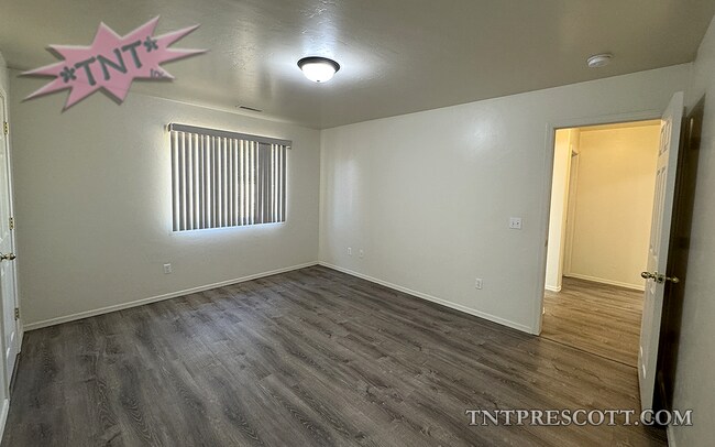 Building Photo - 0739