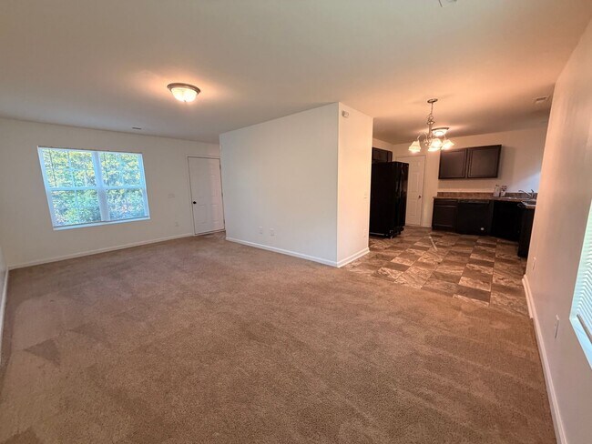 Building Photo - Available Now – Spacious 4BR Home on 1.5 Acres in Rural Hall!