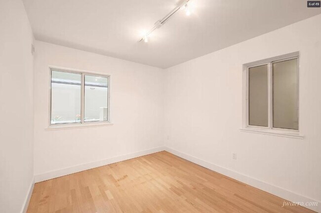 Building Photo - 1635 California St