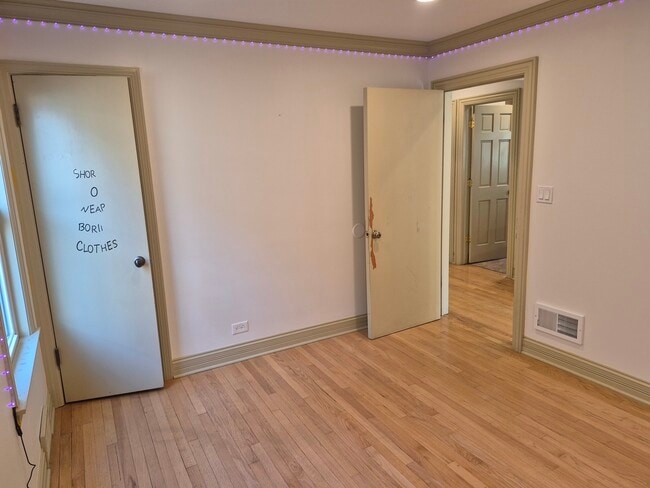 Building Photo - 4138 N Parkside Ave