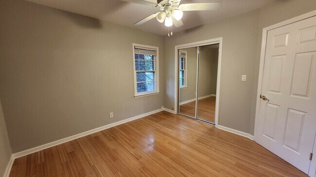 Building Photo - Charming 3-Bed, 2-Bath Ranch in Prime Atlanta Location