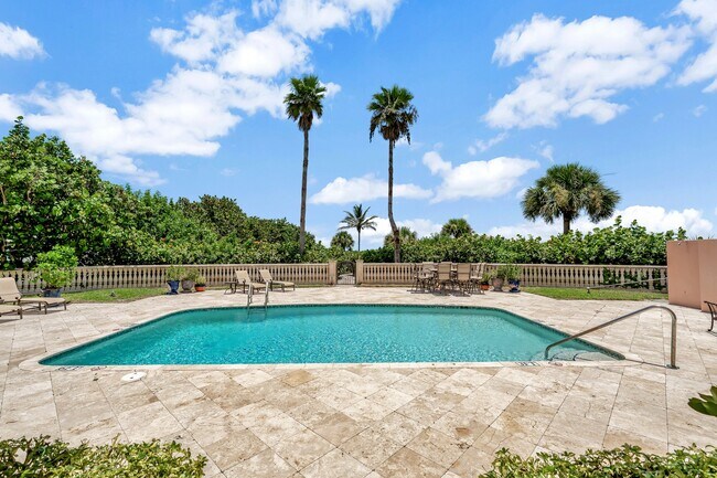 Building Photo - 1510 Ocean Dr