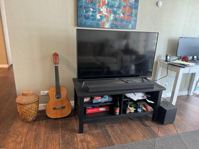 Building Photo - 2415 Ala Wai Blvd