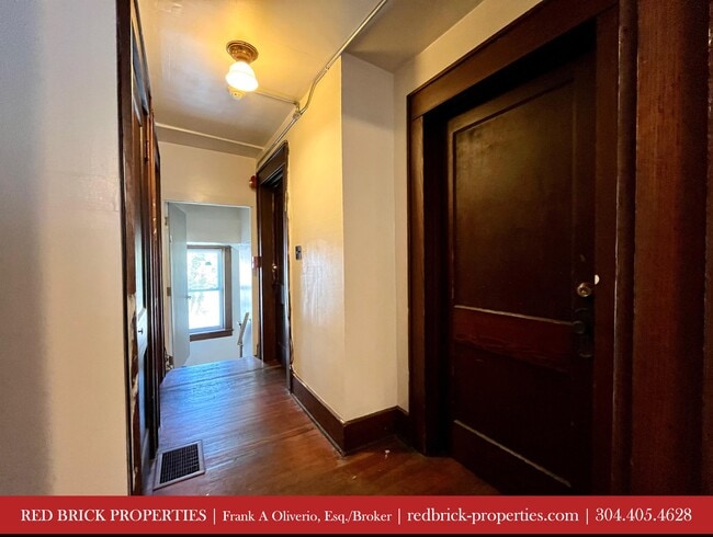 Building Photo - 771 Willey St