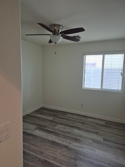 Bedroom 3 - 1725 W Matthews Dr
