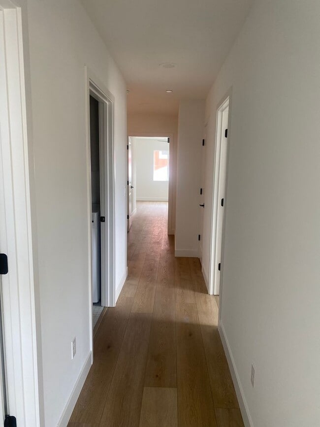 Building Photo - Stunning, Brand new 3BD/2.5BA home in Righetti Ranch