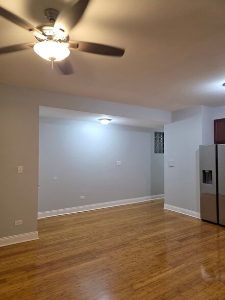 Building Photo - 1231 S Avers Ave