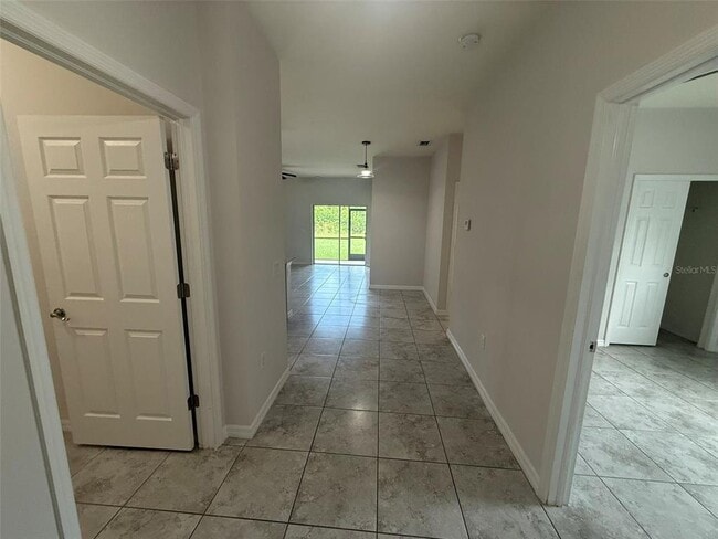 Building Photo - 24482 Zephyr Ct