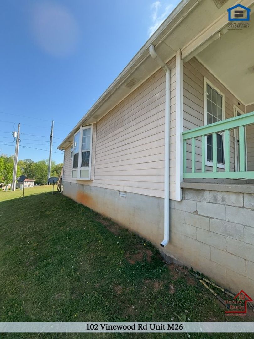 Building Photo - 102 Vinewood Rd