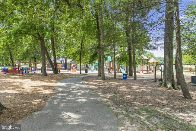 Building Photo - 15605 Everglade Ln