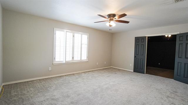 Building Photo - 2210 Garden Crest Dr