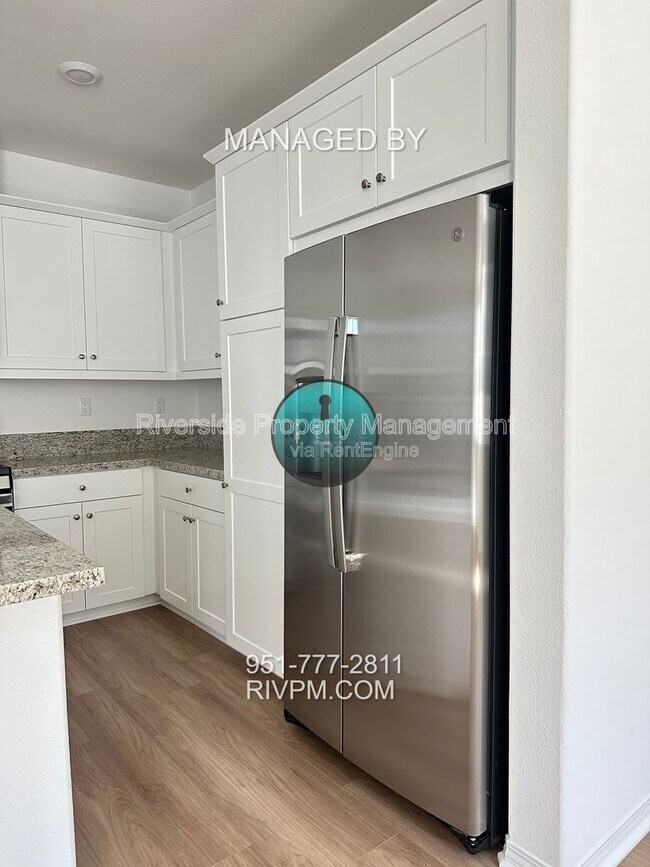 Building Photo - 34495 Agave Dr