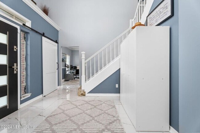 Building Photo - Fully Furnished Home
