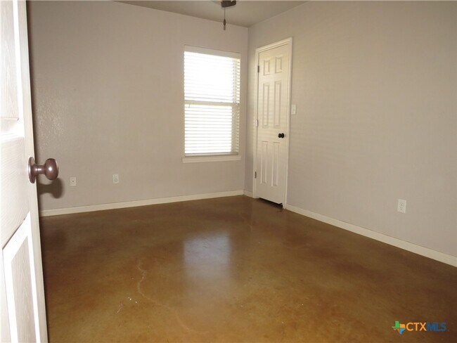 Building Photo - 4409 Brutus Ln