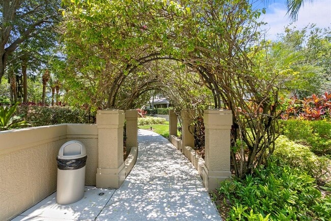 Building Photo - 1427 Harbour Walk Dr