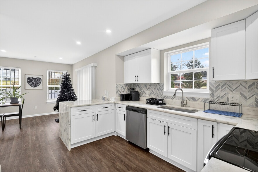 Building Photo - 4833 Gunther St