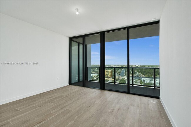 Building Photo - 900 N Ocean Blvd