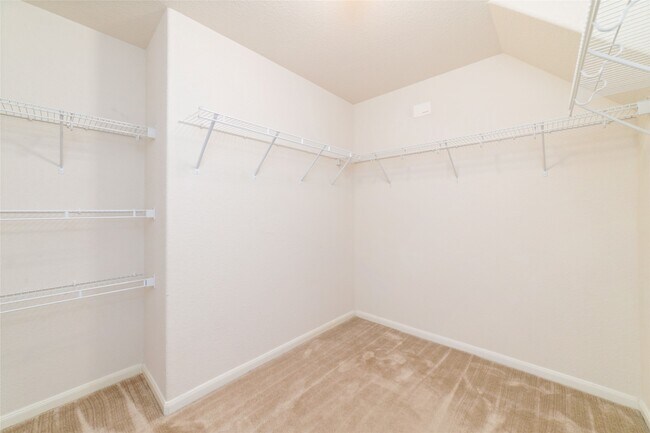 Building Photo - 21311 Shadow River Ln