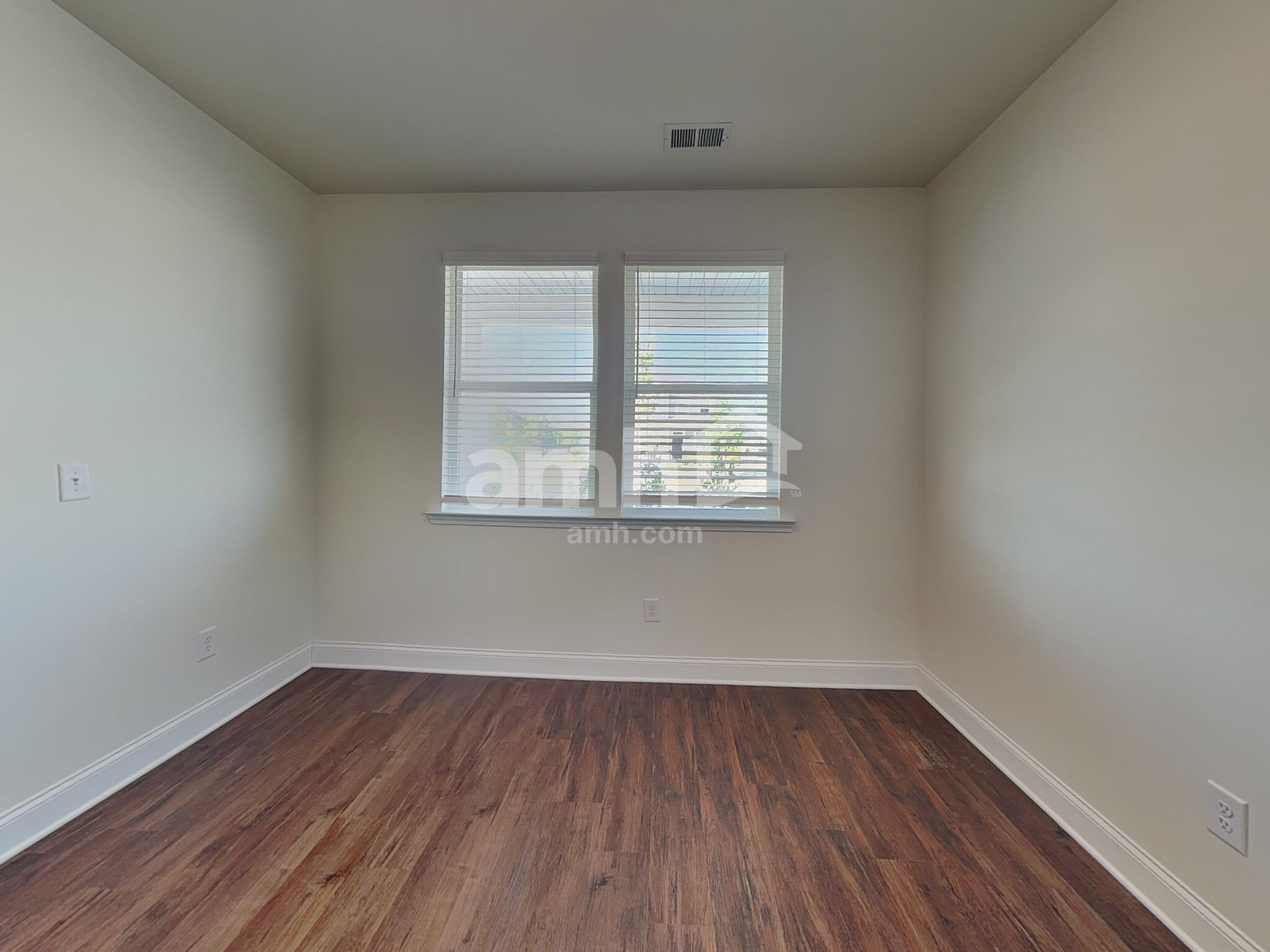 Building Photo - 92 Pecan Dr