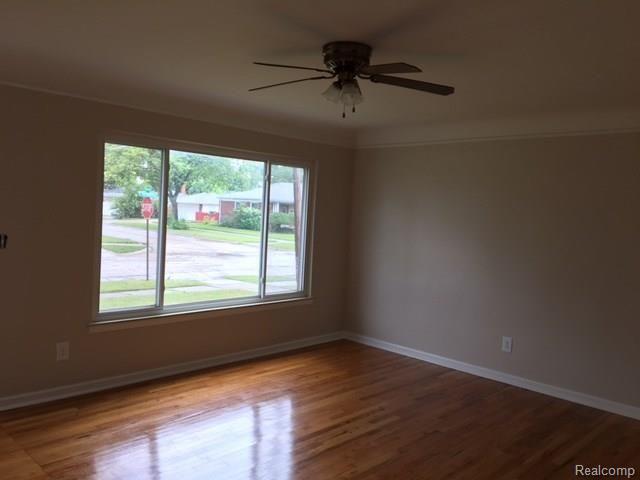 Building Photo - 24704 Willowby Ave