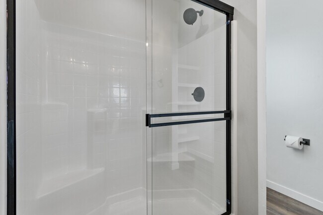 Building Photo - 7113 S Old Farm Ave