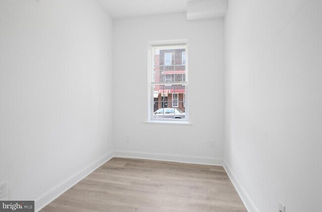Building Photo - 2046 E Huntingdon St