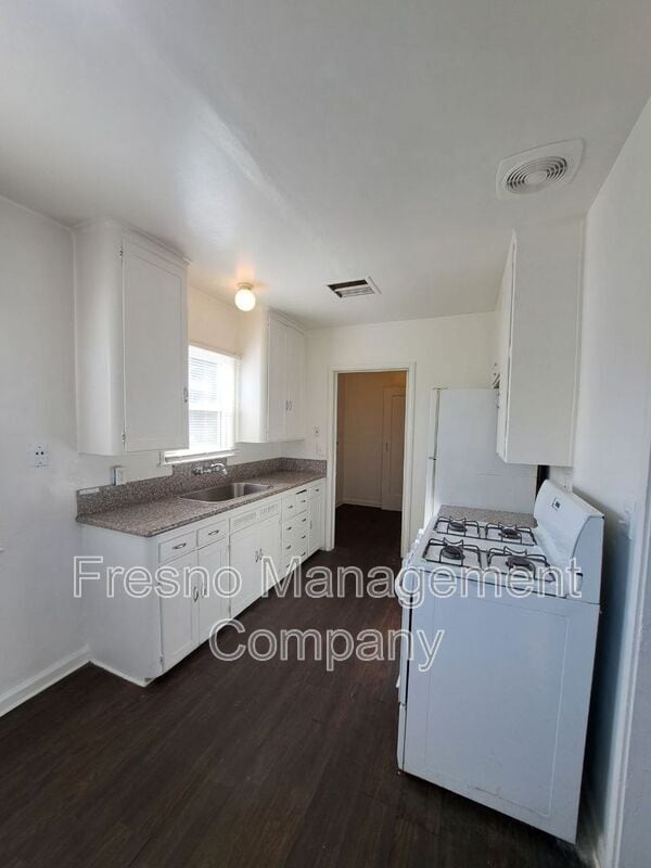 Building Photo - 436 N Effie St.