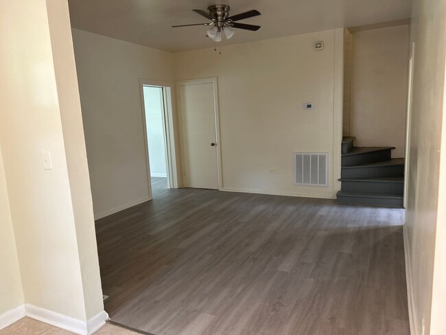 Building Photo - DRP Investments-3304/3306 Maple Road