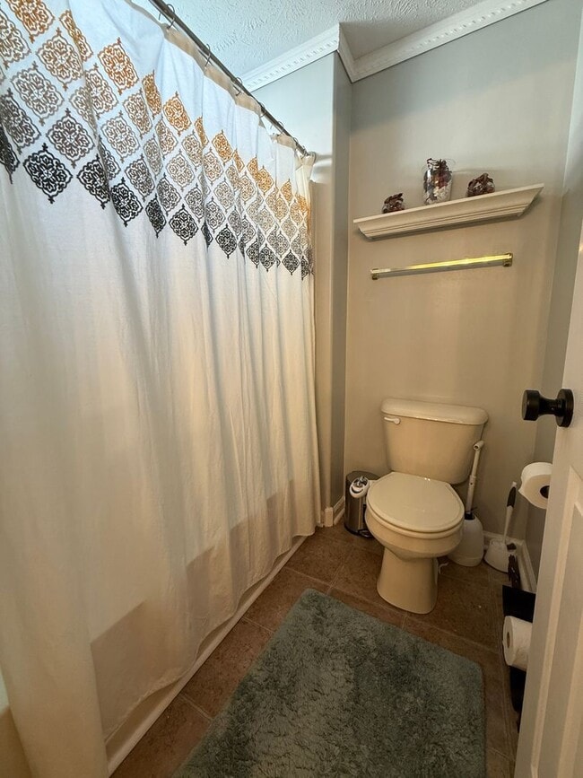 Building Photo - Experience Bright Living in This Stunning 4-Bedroom Home!