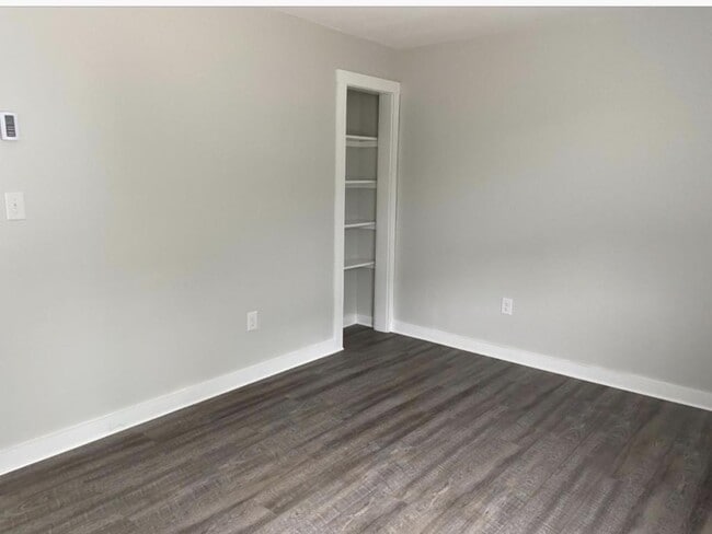 Building Photo - 45 W Main St