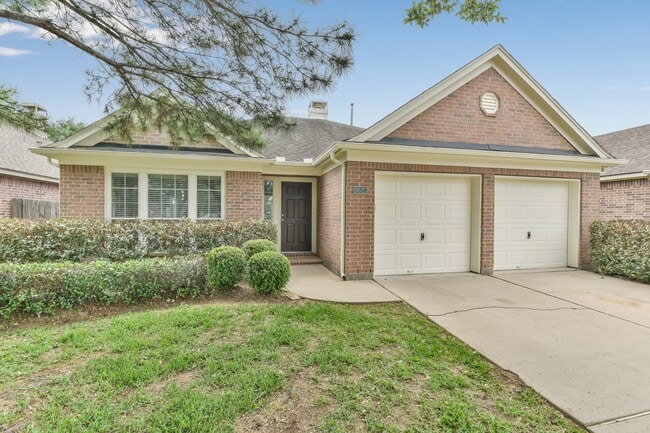 Building Photo - 9623 Wakefield Village Dr