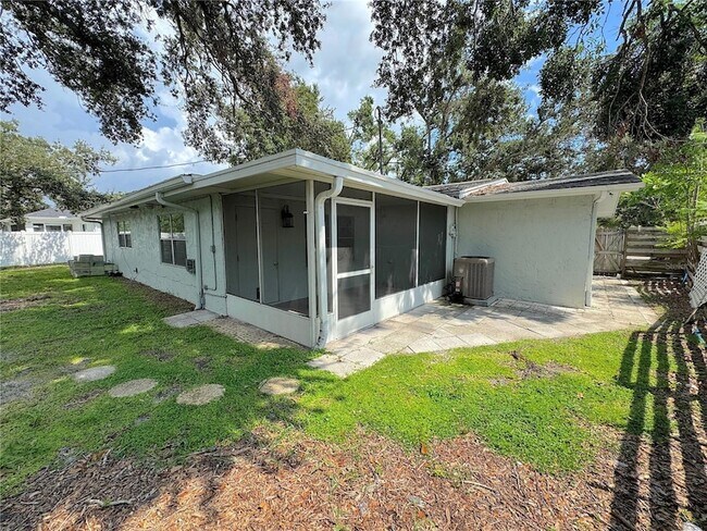Building Photo - 3883 Hawkeye Cir