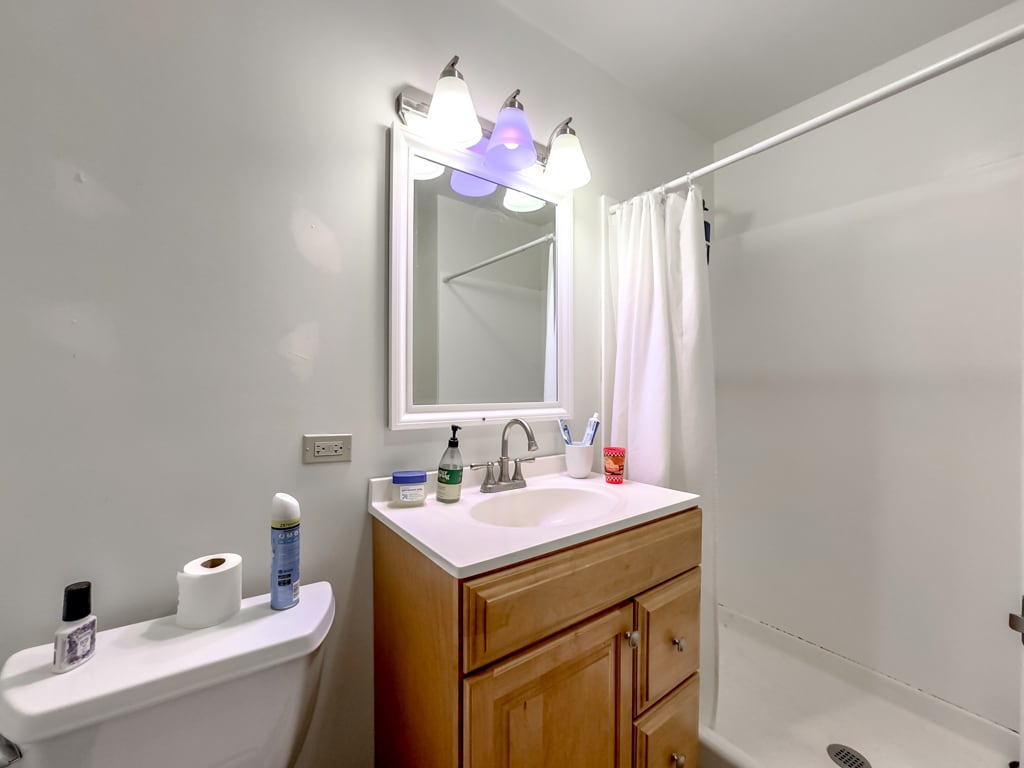 Building Photo - 6711 N Sheridan Rd