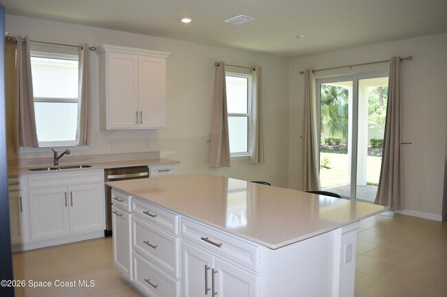 Building Photo - 5039 Sunnytime St