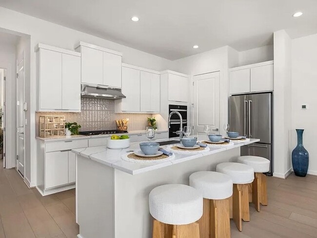 Building Photo - New 2-Bedroom, 2-Bathroom House in Ten Trails' 55+ Community