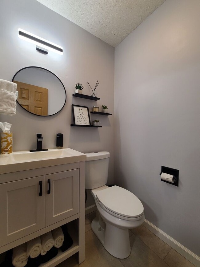 Building Photo - Furnished 2-Bedroom Condo in St. Joseph