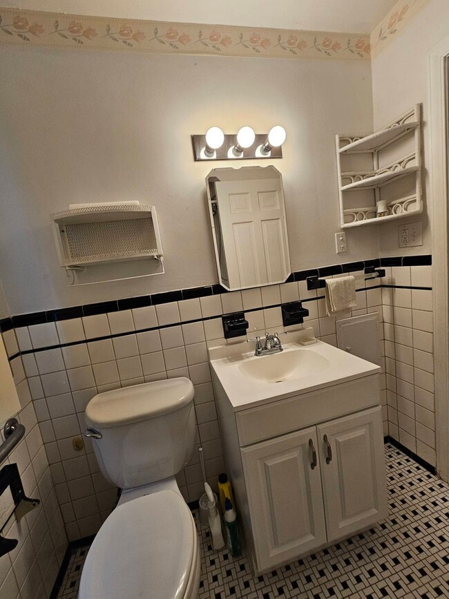 Building Photo - 19776 Monica St